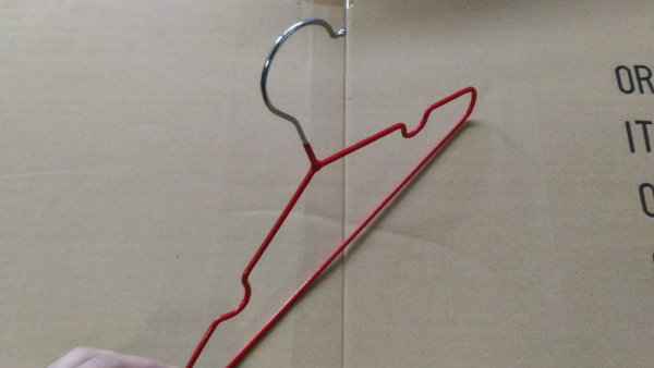 Veshalka-detskaya-prorezinennaya