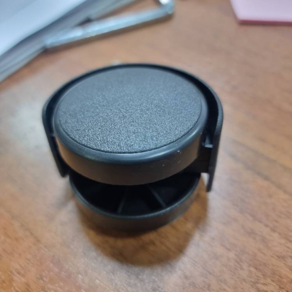 koleso-mebelnoe-s-rezboj-m10-d-50mm-chernyj-plastik-6003050_03