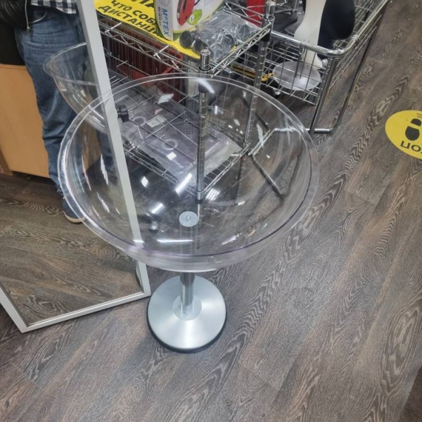 nakopitel'-na-osnovanii-s-chashami-SKR-02