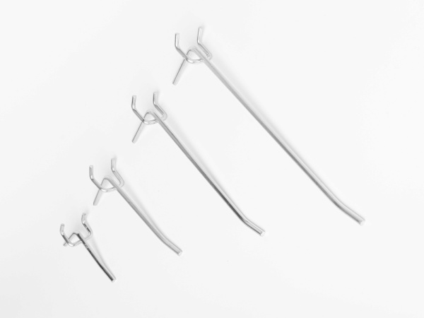 kryuchok-dlya-stellazhej-d-5mm-dlina-150mm-pokrytie-cink-shag-25mm_03