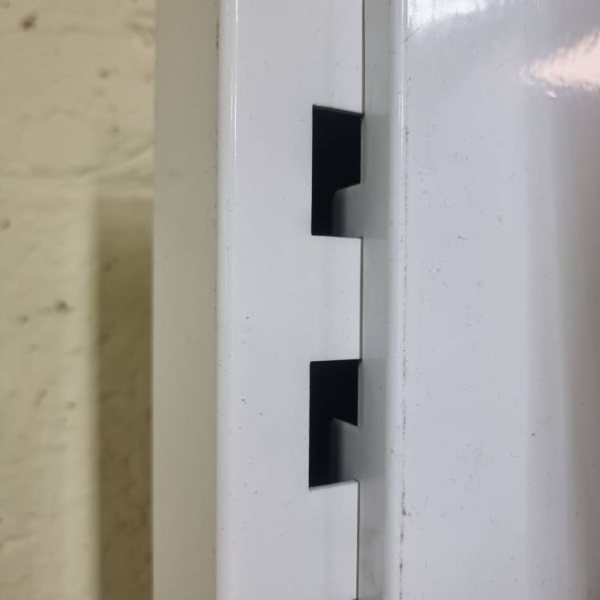 stojka-stellazha-torgovogo-ostrovnogo-vysota-1650mm-baza-500mm_02